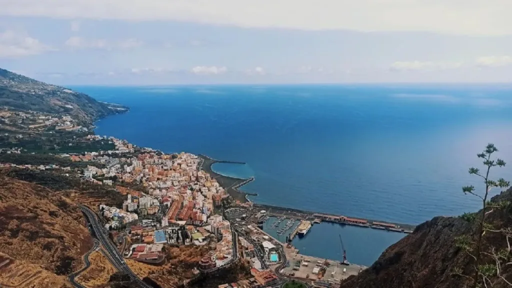 Explora Santa Cruz de la Palma Como Nunca Antes con Nuestro Tour Virtual en Directo jpg